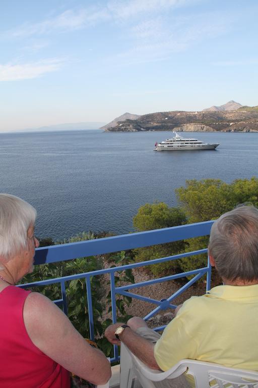 Kavos Bay Seafront Hotel Agia Marina  Dış mekan fotoğraf