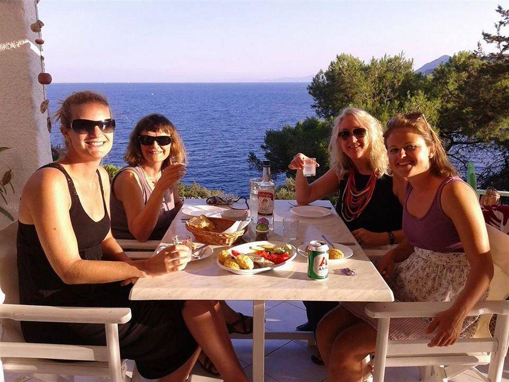 Kavos Bay Seafront Hotel Agia Marina  Dış mekan fotoğraf