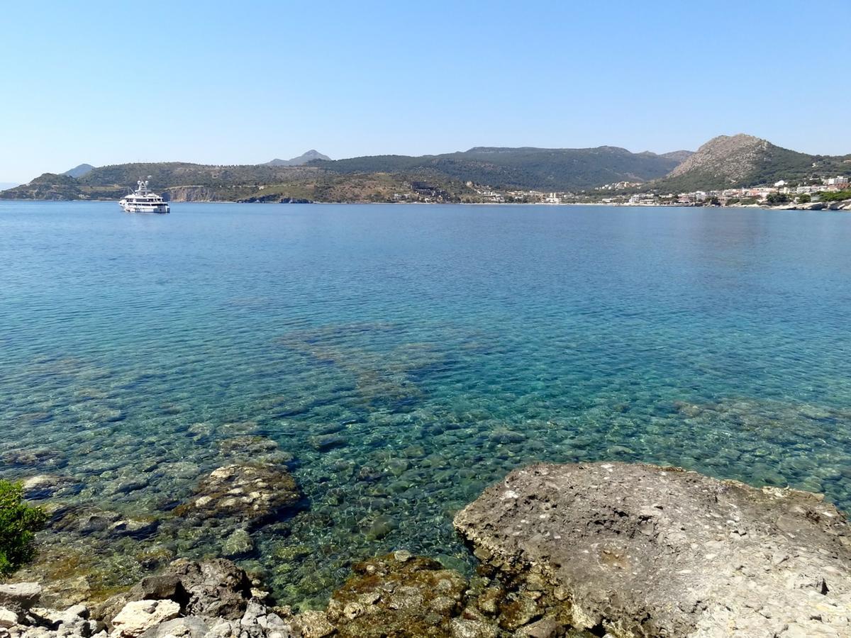 Kavos Bay Seafront Hotel Agia Marina  Dış mekan fotoğraf