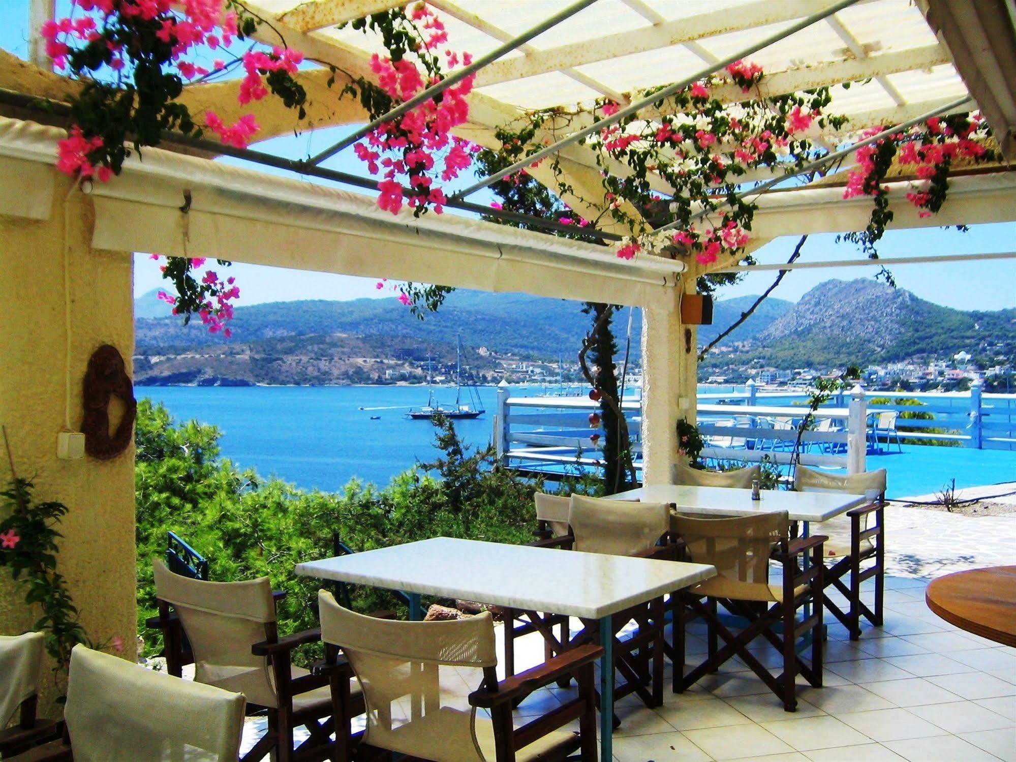 Kavos Bay Seafront Hotel Agia Marina  Dış mekan fotoğraf