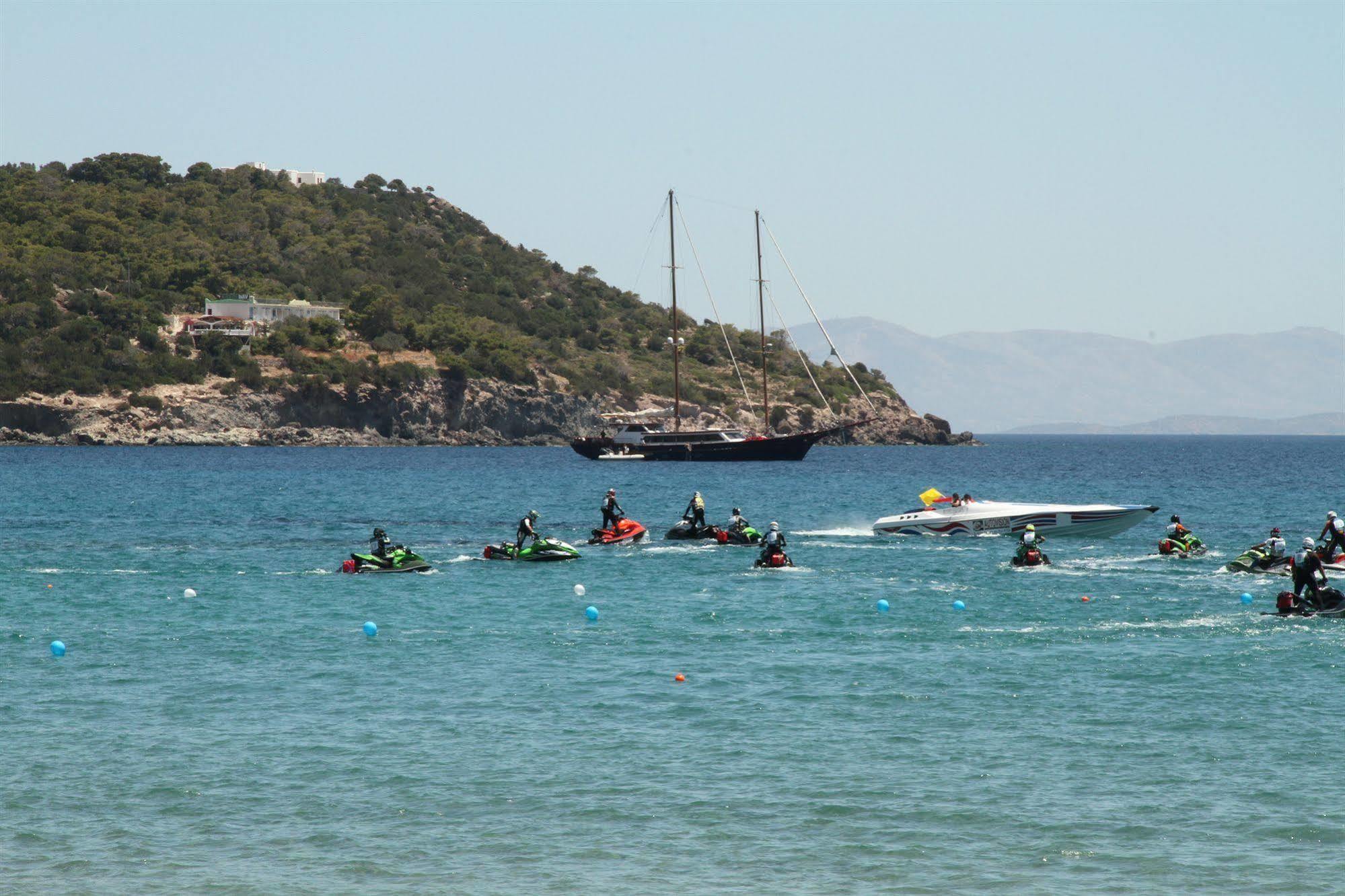 Kavos Bay Seafront Hotel Agia Marina  Dış mekan fotoğraf
