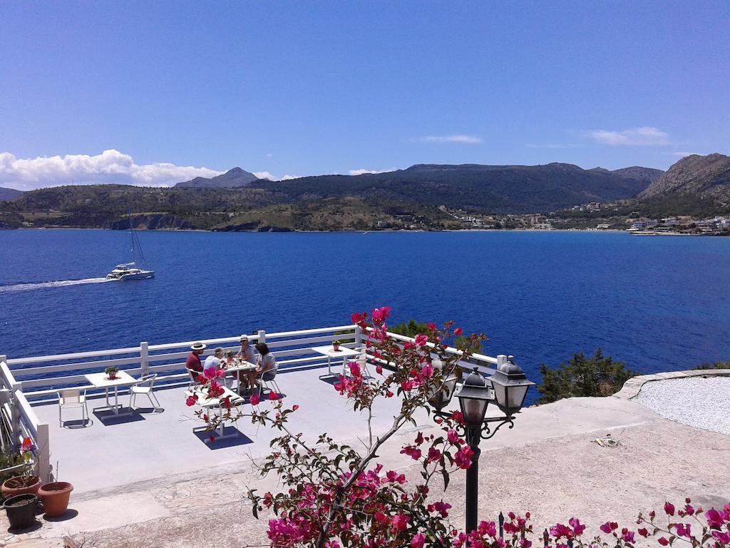 Kavos Bay Seafront Hotel Agia Marina  Dış mekan fotoğraf
