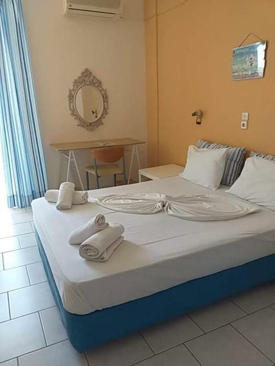 Kavos Bay Seafront Hotel Agia Marina  Dış mekan fotoğraf