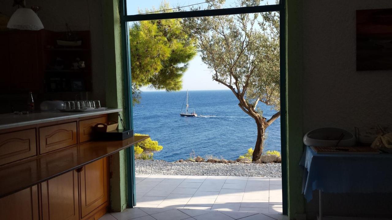 Kavos Bay Seafront Hotel Agia Marina  Dış mekan fotoğraf